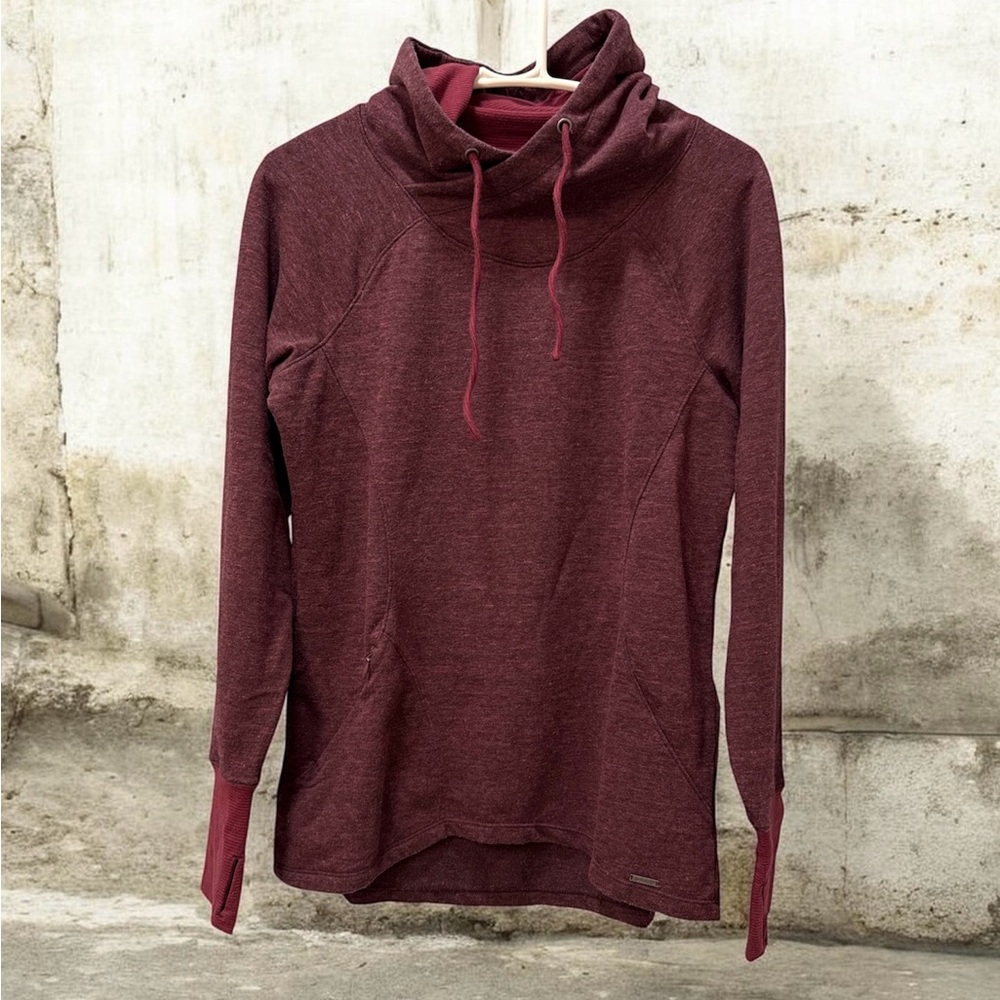 Sporty Avalanche Top